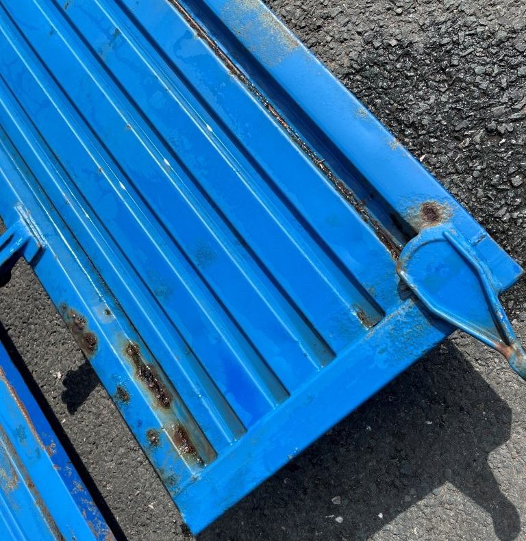 USED SIDES & TAILGATE 425/437
