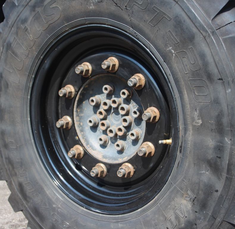 BRAND NEW 11X20" RIMS