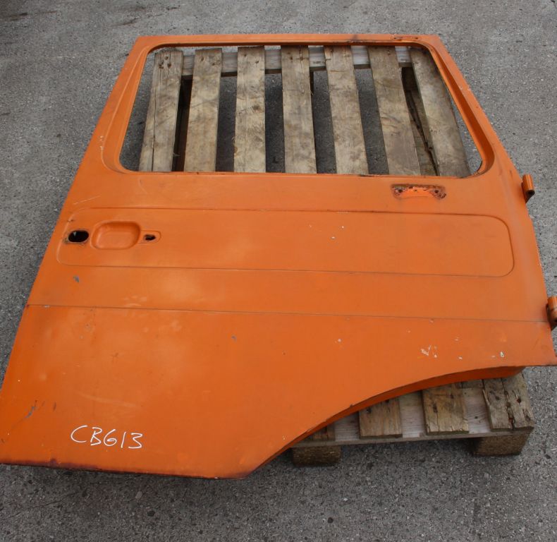 USED RH DOOR SBU