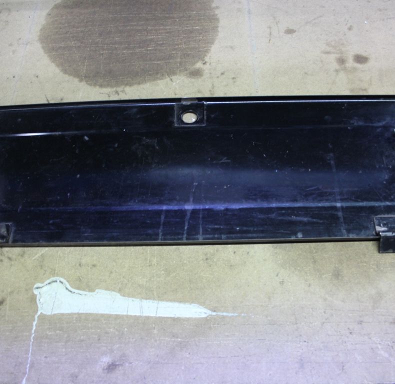 USED SBU GLOVEBOX LID BLACK