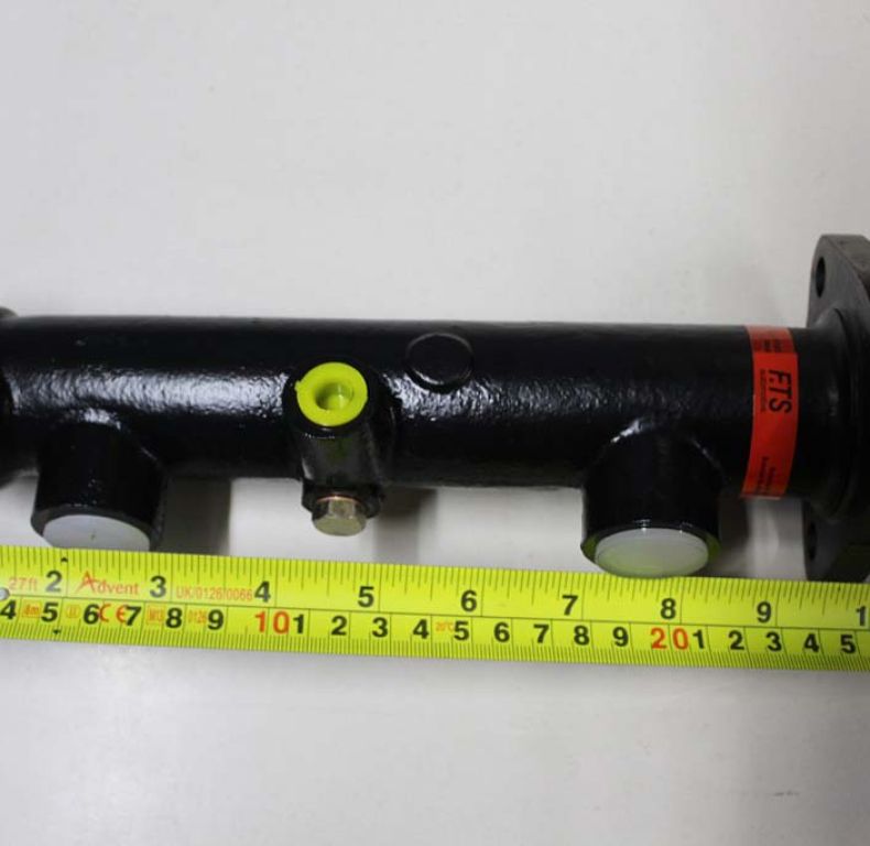 NEW DUAL CIRCUIT BRAKE MASTER CYLINDER 424-437