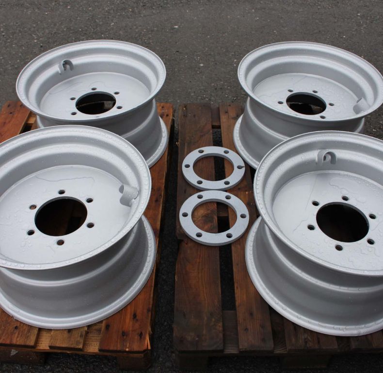 BRAND NEW 11x20" 6 BOLT RIMS