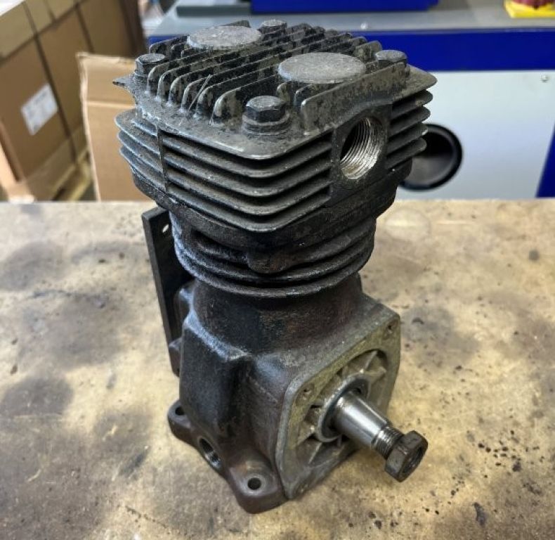 USED AIR COMPRESSOR AIR COOLED