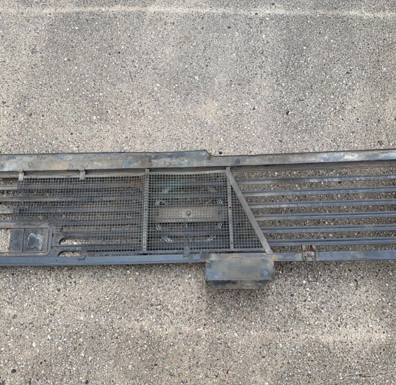Used grille to suit U1200-U1700 models.