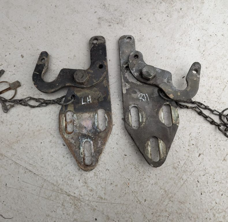 CAB TILT BRACKETS SBU MODEL UNIMOGS