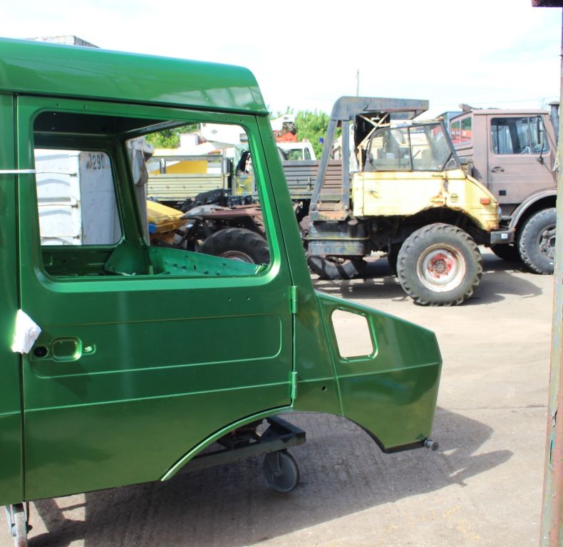 REFURBISHED HIGH TOP CAB