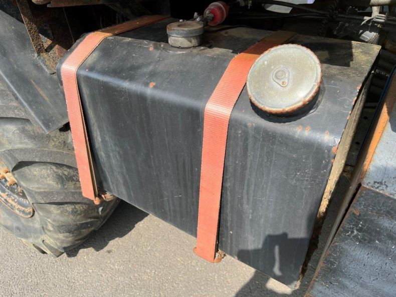DIESEL TANK 424/427 U1000-1600