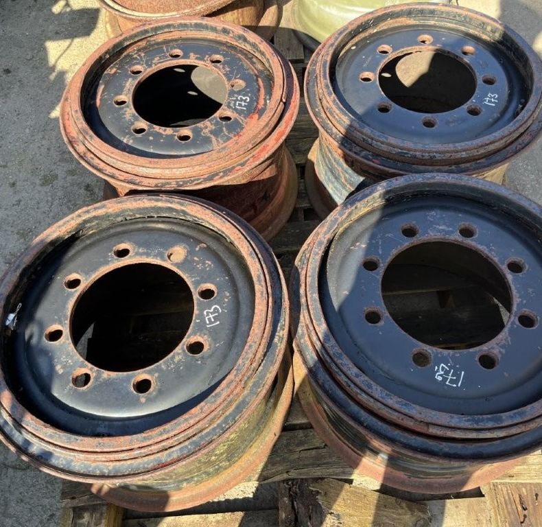 4X13X20 8 BOLT RIMS