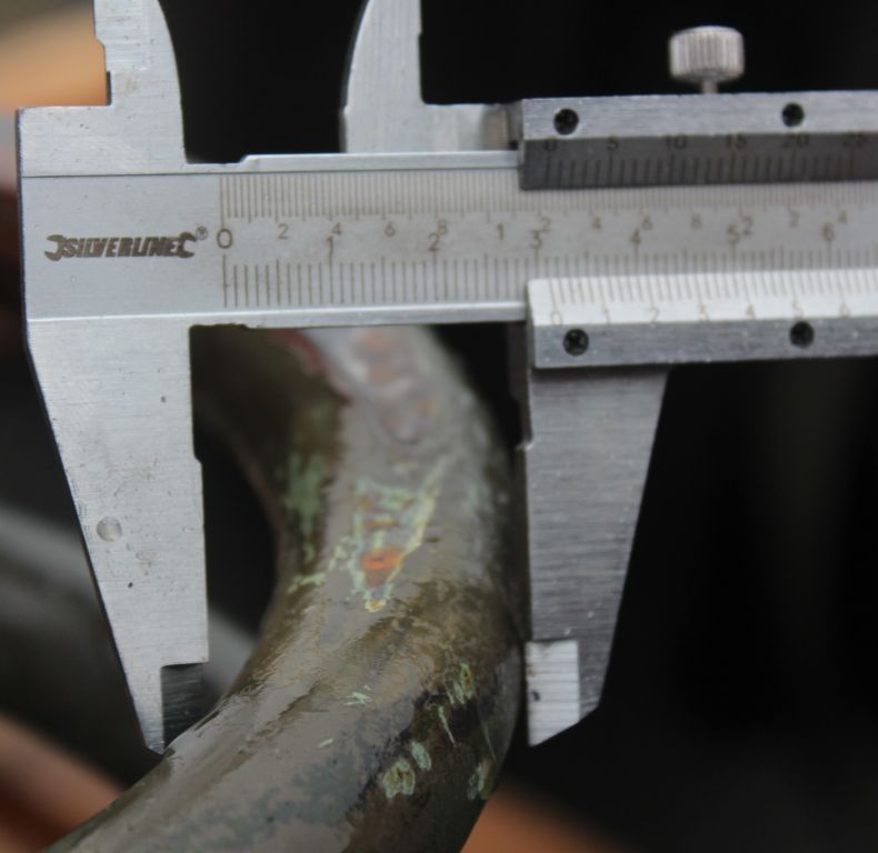 PAIR USED EX-MILITARY HD REAR SPRINGS 406/416