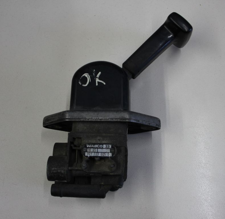 USED HAND BRAKE VALVE UGN UNIMOGS