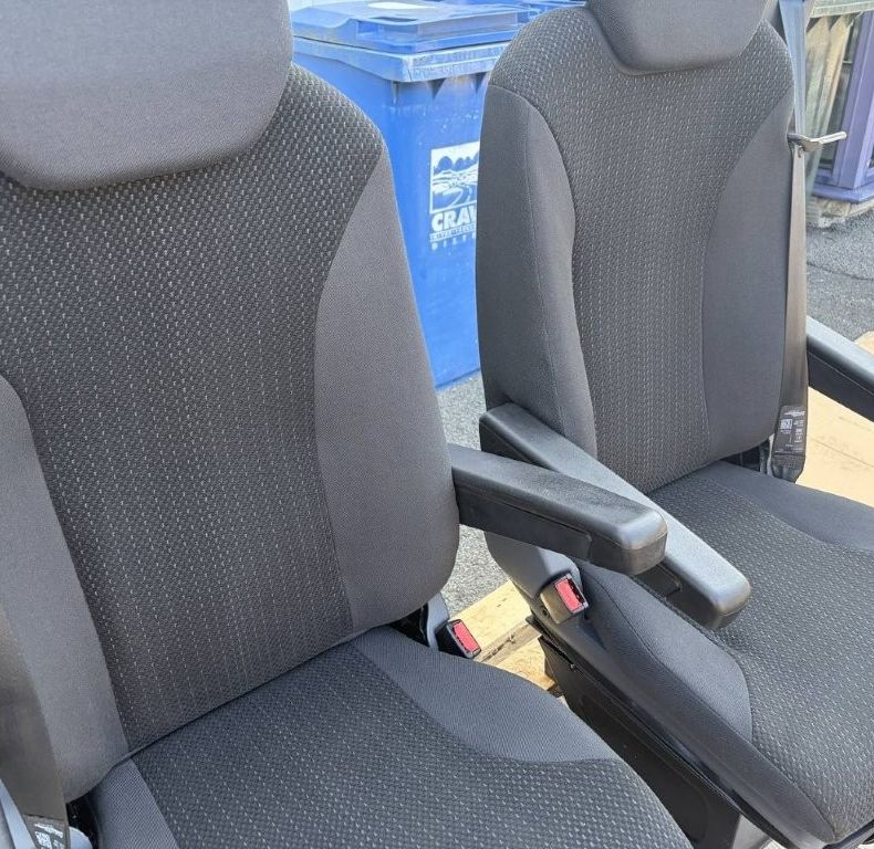 PAIR ISRI AIR SEATS UNUSED