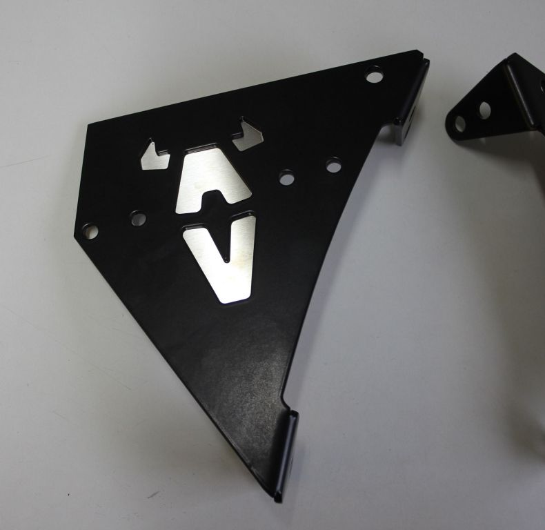 FRONT MUDGUARD BRACKETS UHN U3000-5000