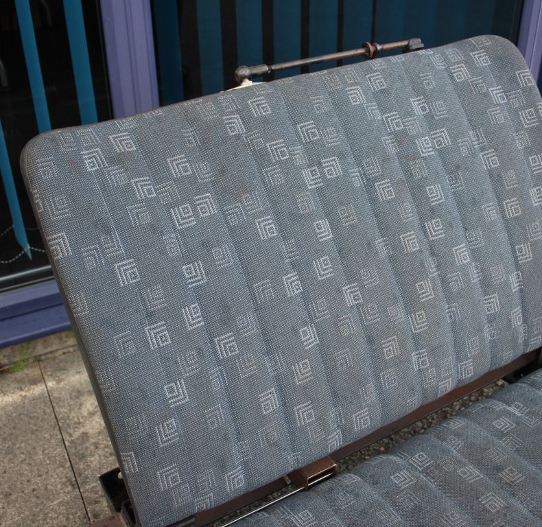 DOUBLE PASSENGER SEAT RHD