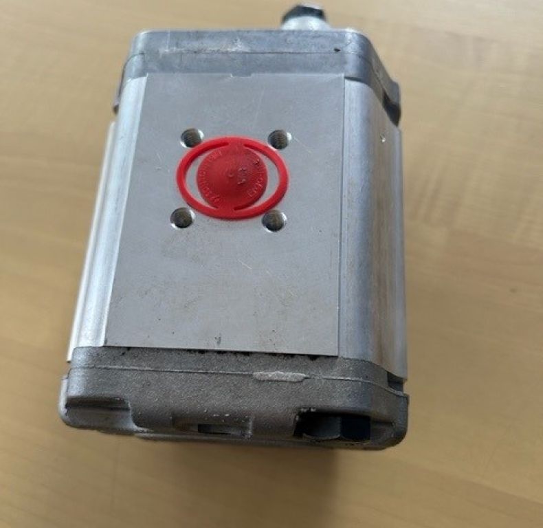 HYDRAULIC PUMP U900 MB 800/900