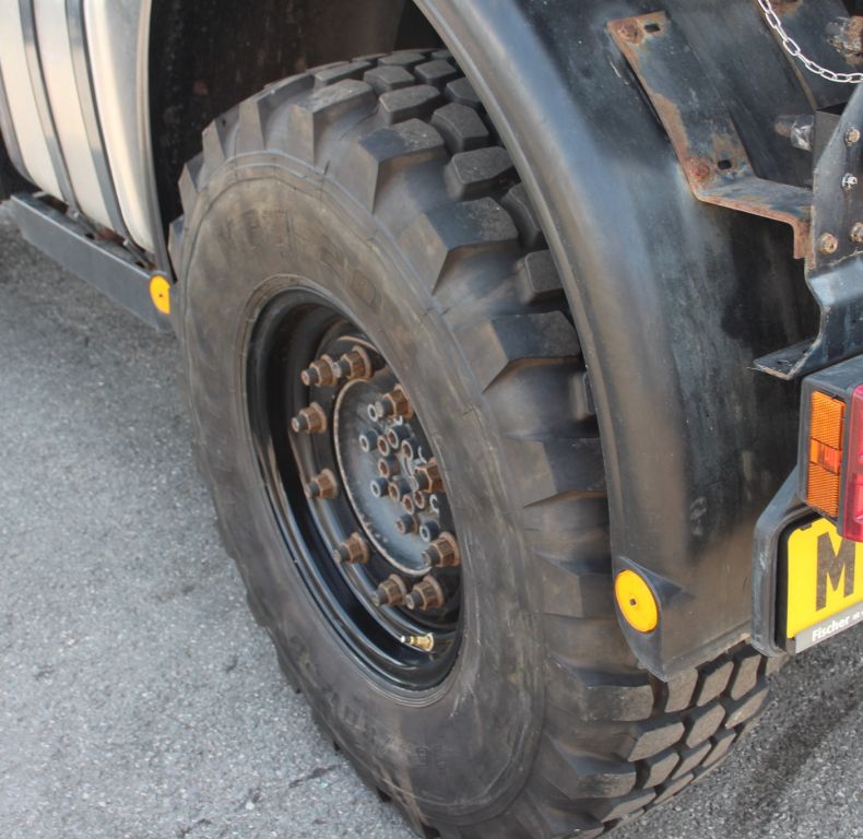 BRAND NEW 11X20" RIMS