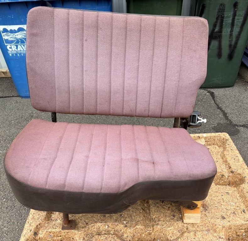 DOUBLE SEAT SBU LEFT HAND DRIVE