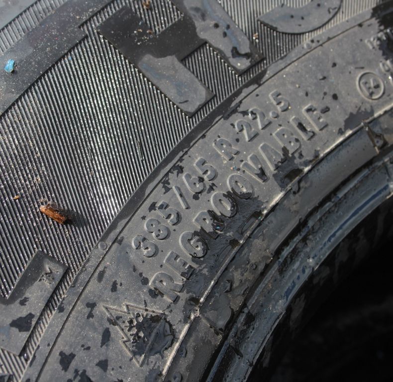 X 2 USED 385/65R22.5 CONTINENTAL TYRES