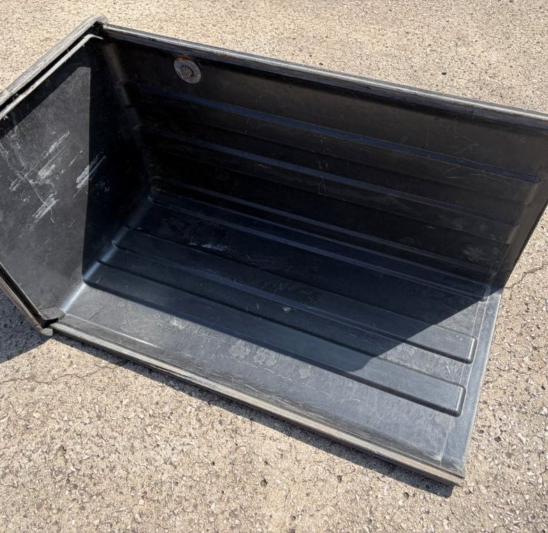 USED BATTERY BOX LID