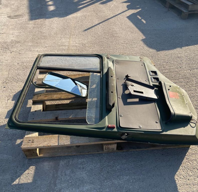 LEFT HAND DOOR SBU U1000-2450