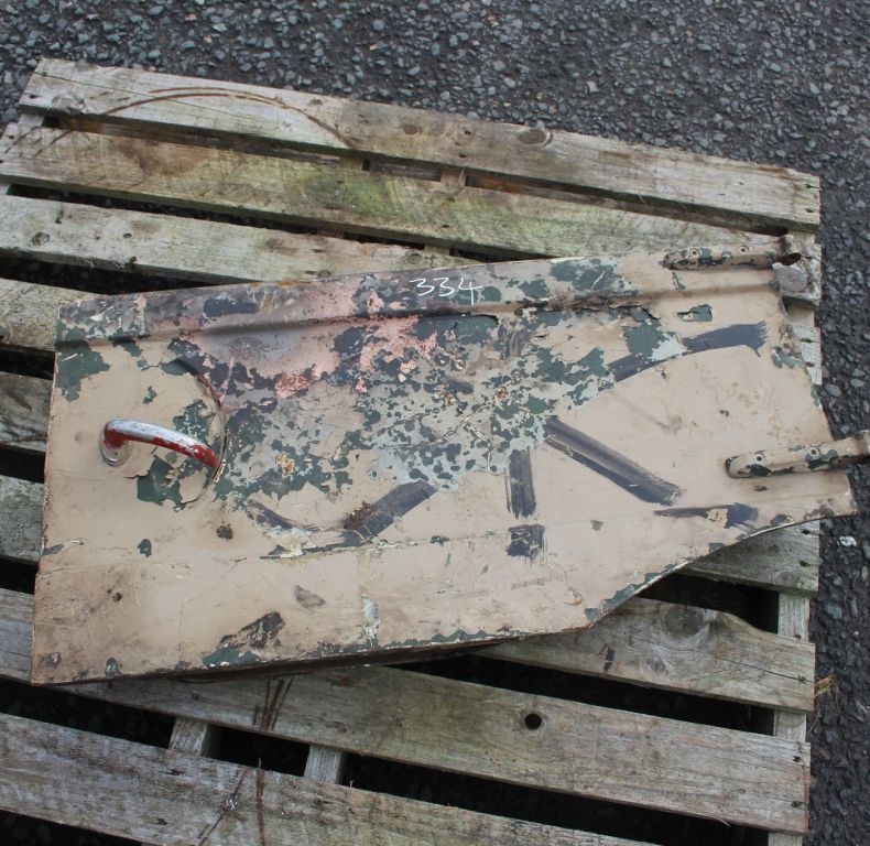 USED RIGHT HAND 406/416 SOFT TOP CAB DOOR