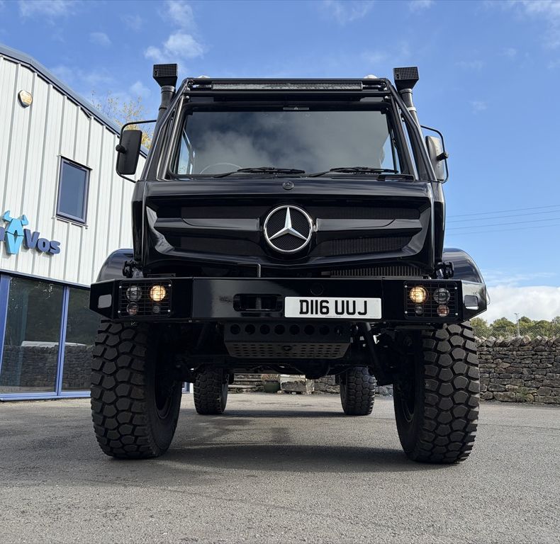 ONE-OFF CUSTOM BUILD - STUNNING TRUCK!