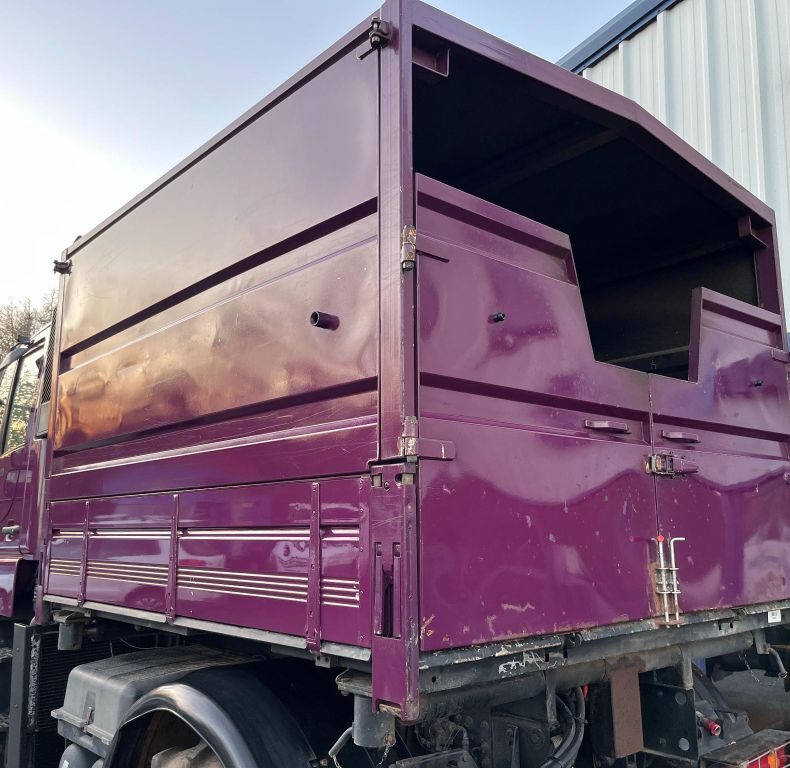 U400 6 CYL AG REG C/W PICK UP HITCH