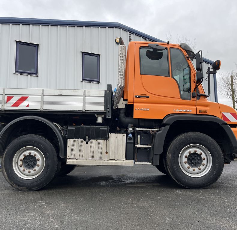 2016 U423 - ONE OWNER FROM NEW