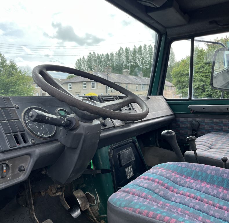 U1600AG REAR LINKAGE & HITCH