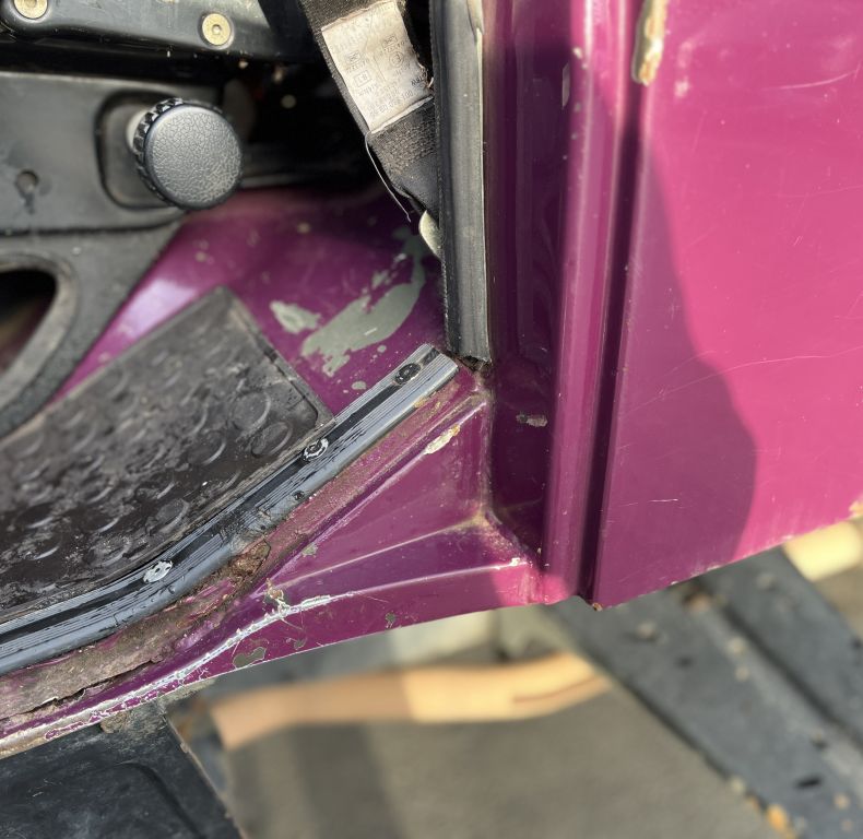 U1300L 3 WAY TIPPER - GREAT VALUE