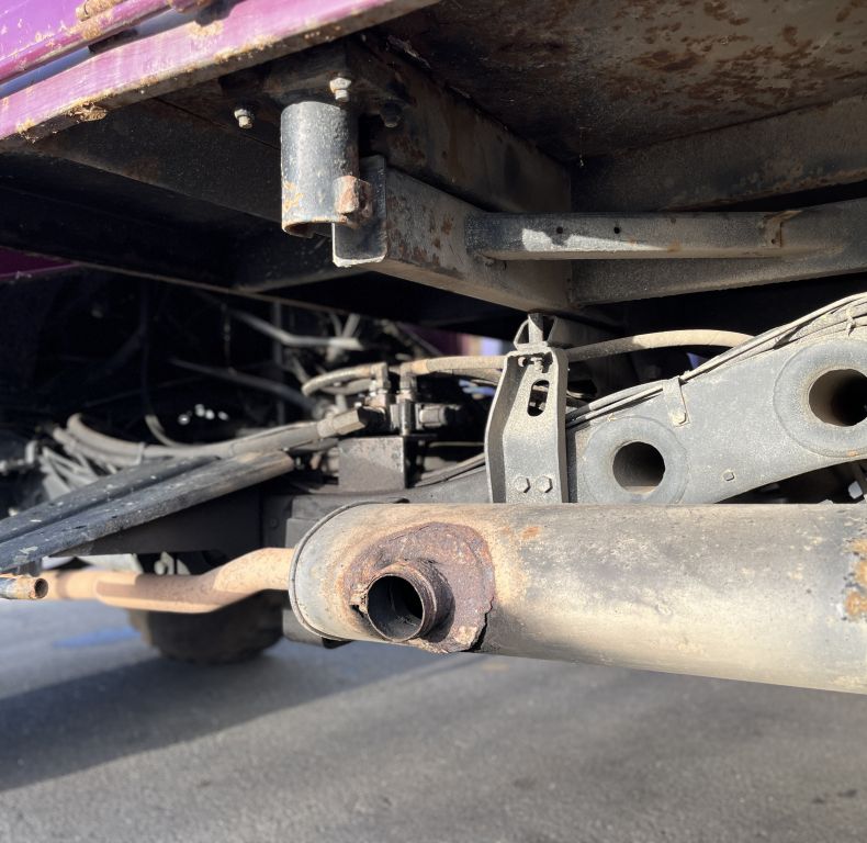 U1300L 3 WAY TIPPER - GREAT VALUE