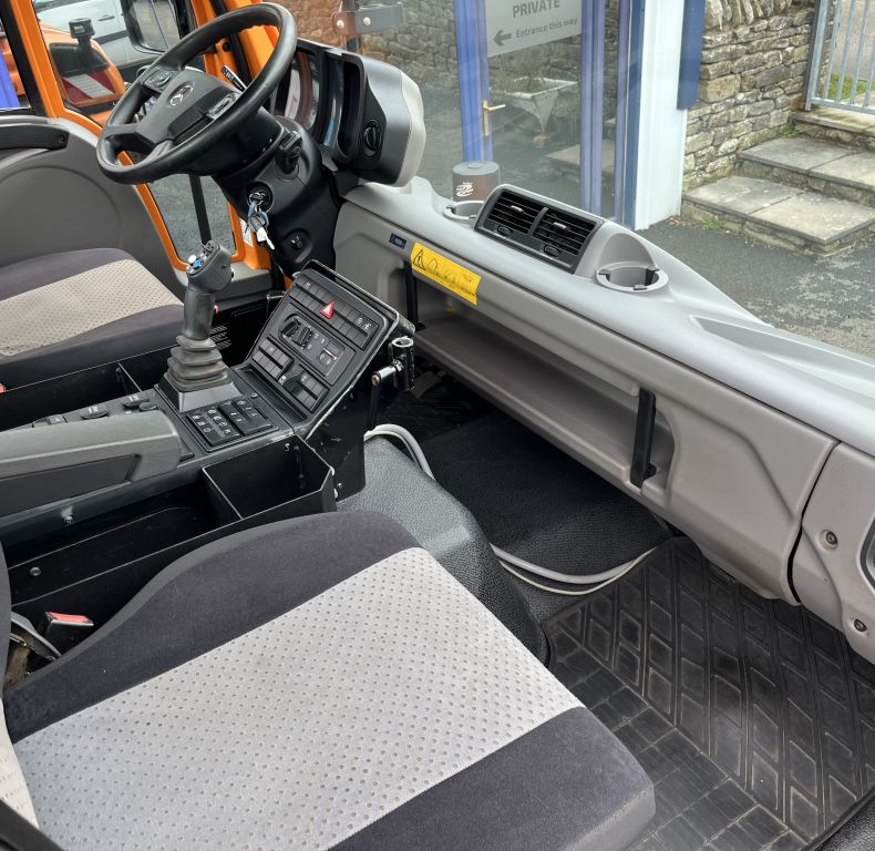 2016 U423 - ONE OWNER FROM NEW