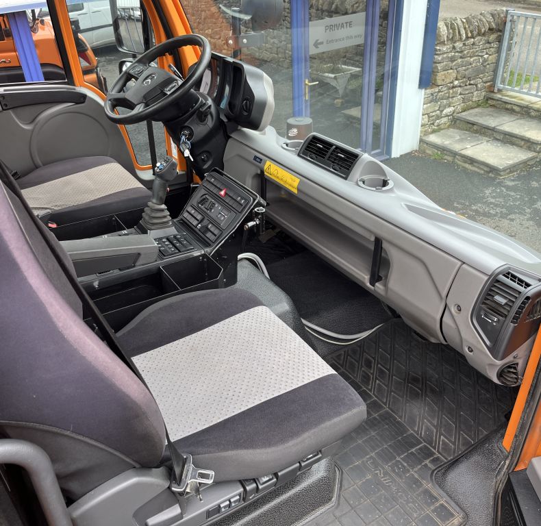 2016 U423 - ONE OWNER FROM NEW