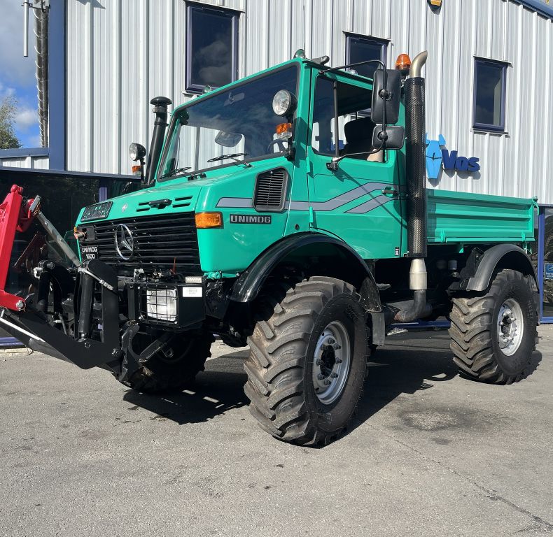 U1600 AG SPEC; FRONT & REAR LINKAGE, PTO, 3 WAY TIP