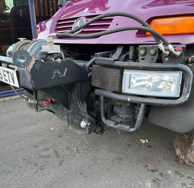 U400 6 CYL AG REG C/W PICK UP HITCH