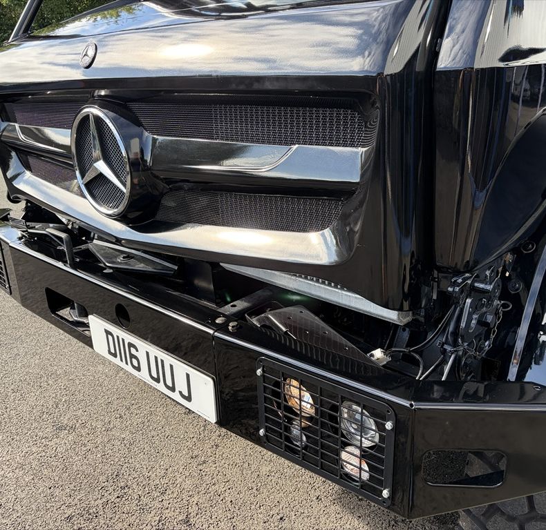 ONE-OFF CUSTOM BUILD - STUNNING TRUCK!