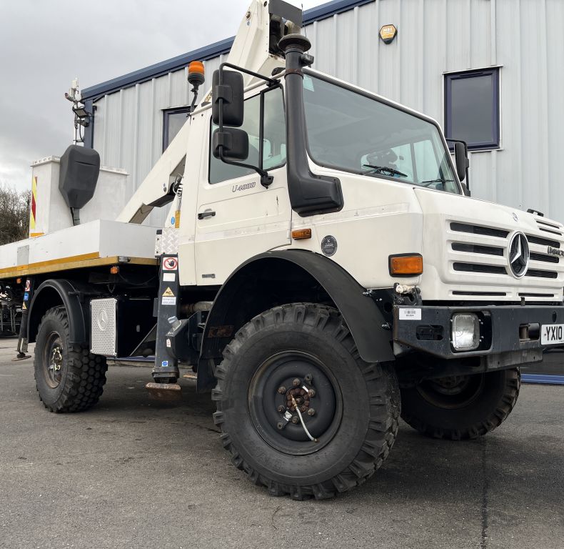 U4000 WITH 15M ACCESS PLATFORM