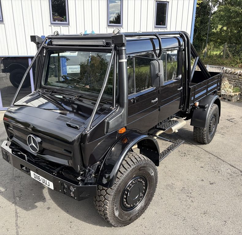 ONE-OFF CUSTOM BUILD - STUNNING TRUCK!