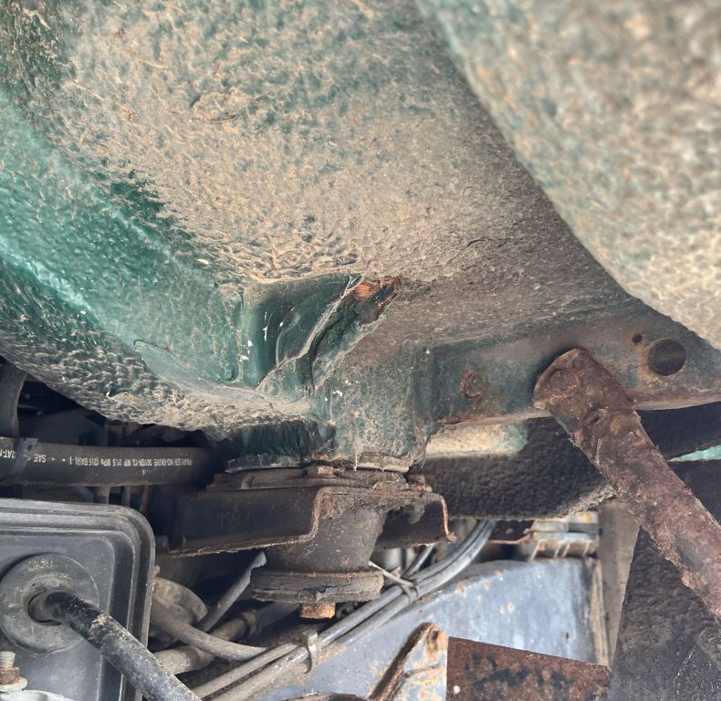U1600AG REAR LINKAGE & HITCH