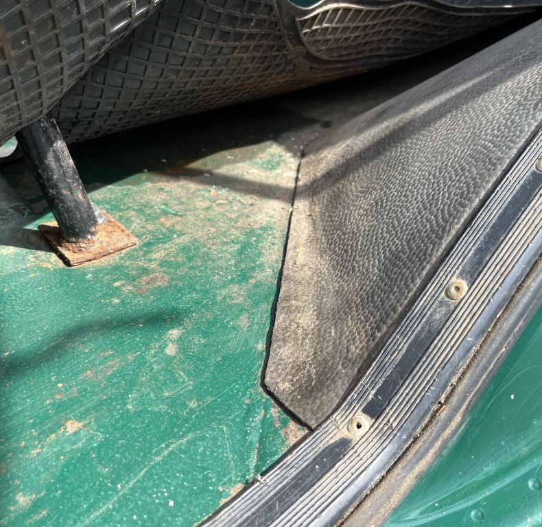 U1600AG REAR LINKAGE & HITCH