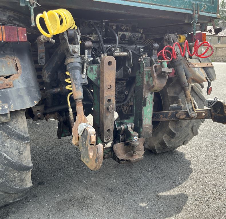 U1600AG REAR LINKAGE & HITCH