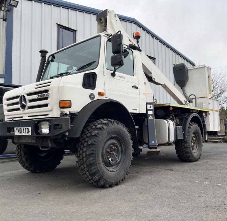 U4000 WITH 15M ACCESS PLATFORM