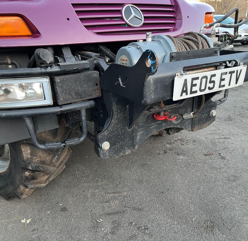 U400 6 CYL AG REG C/W PICK UP HITCH