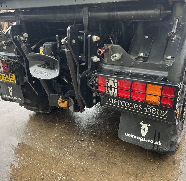 U400 WITH PICK UP HITCH