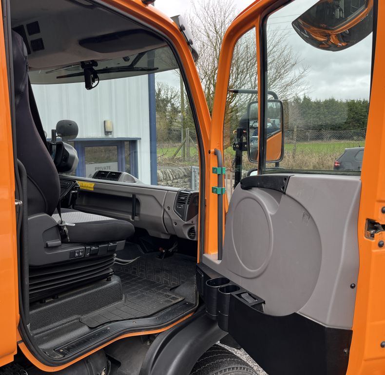 2016 U423 - ONE OWNER FROM NEW