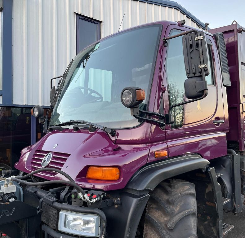 U400 6 CYL AG REG C/W PICK UP HITCH