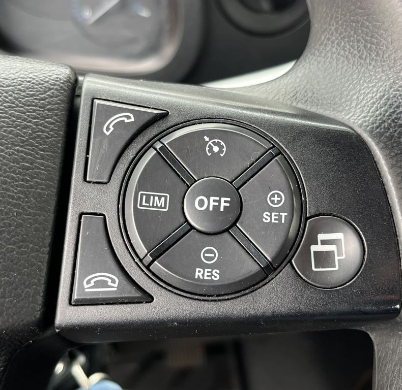 2016 U423 - ONE OWNER FROM NEW