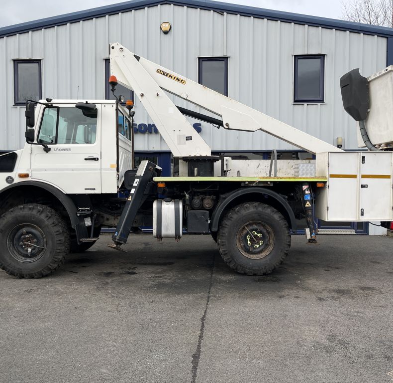 U4000 WITH 15M ACCESS PLATFORM