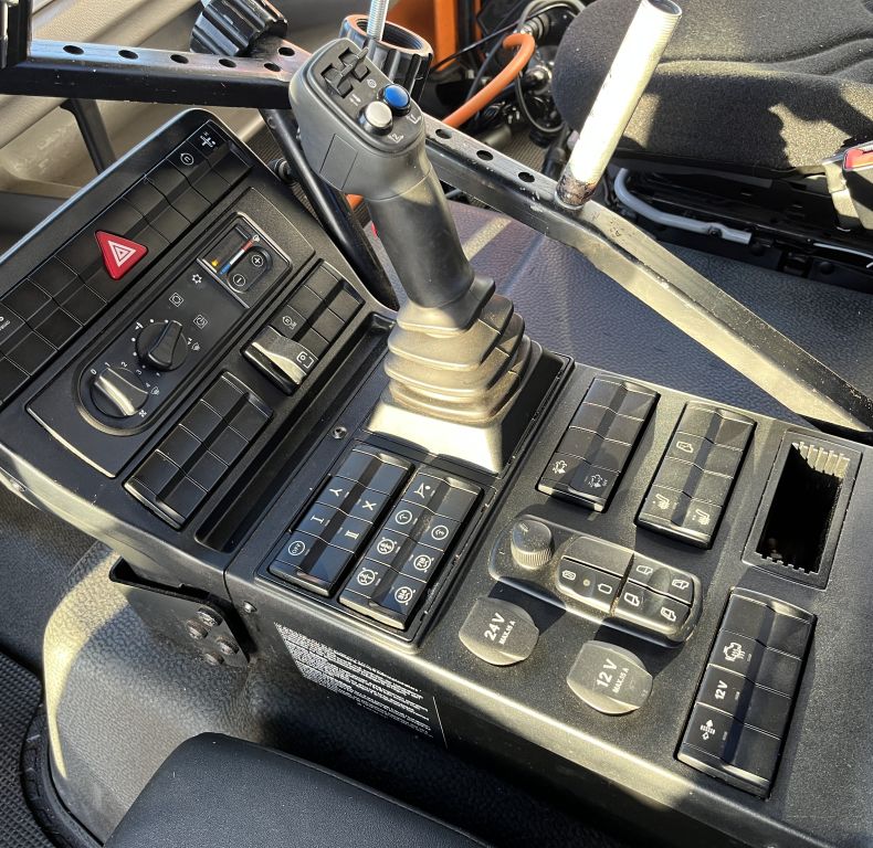 DIRECT GERMAN MOTORWAY MAINTENANCE UGE U527 - 2014