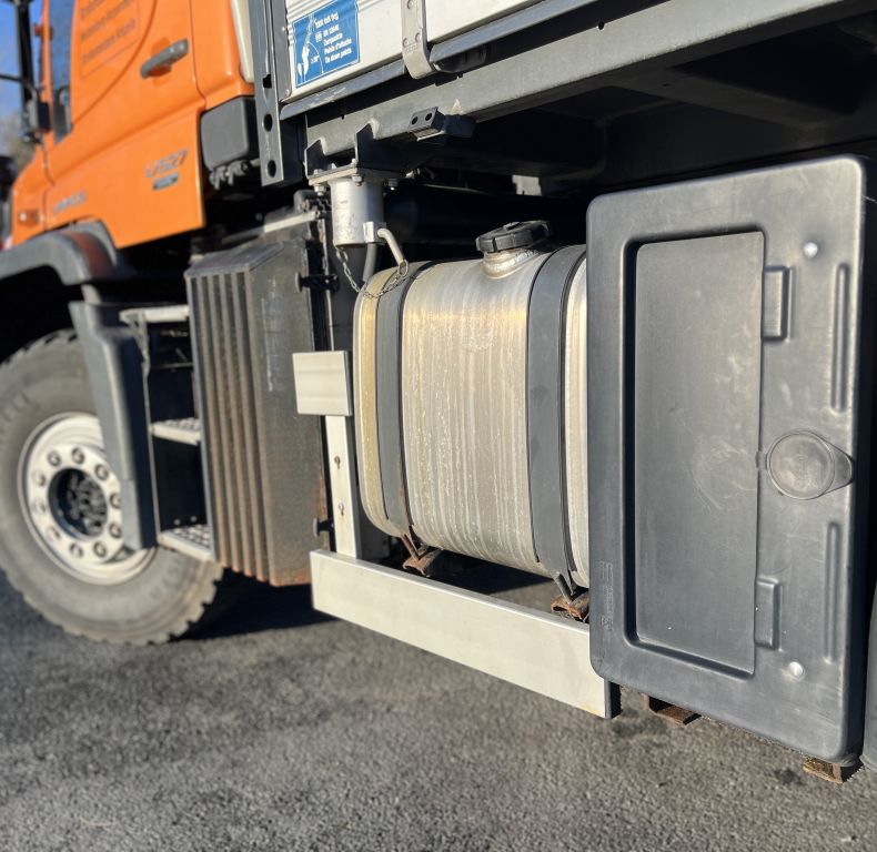 DIRECT GERMAN MOTORWAY MAINTENANCE UGE U527 - 2014