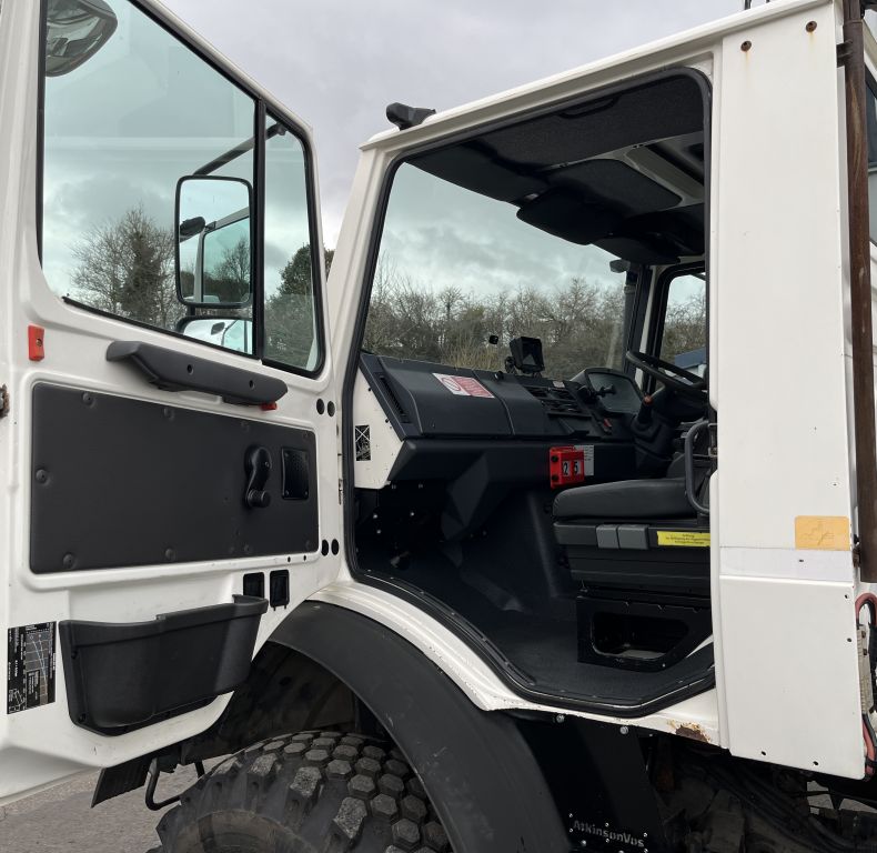 U4000 WITH 15M ACCESS PLATFORM